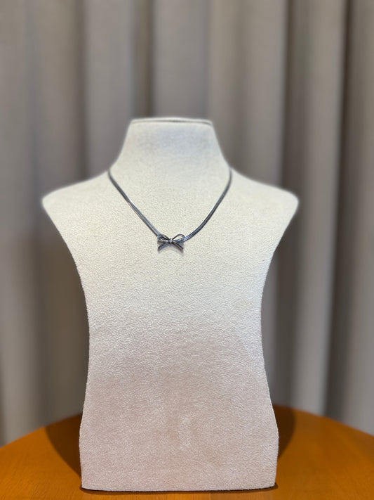 Bow Necklace - Silver