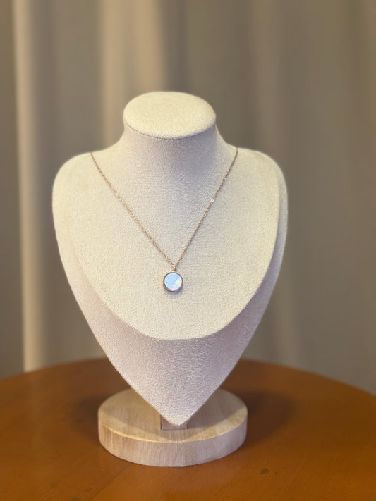 Round reversible necklace