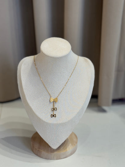 Bow necklace