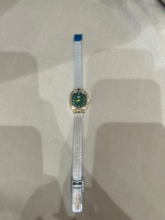 Nova dial watch