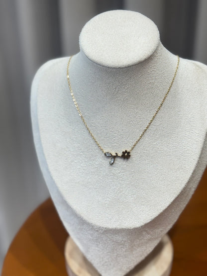Flower necklace