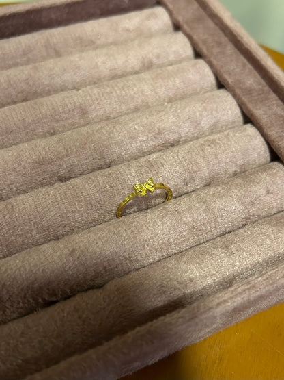 Bow Stackable ring