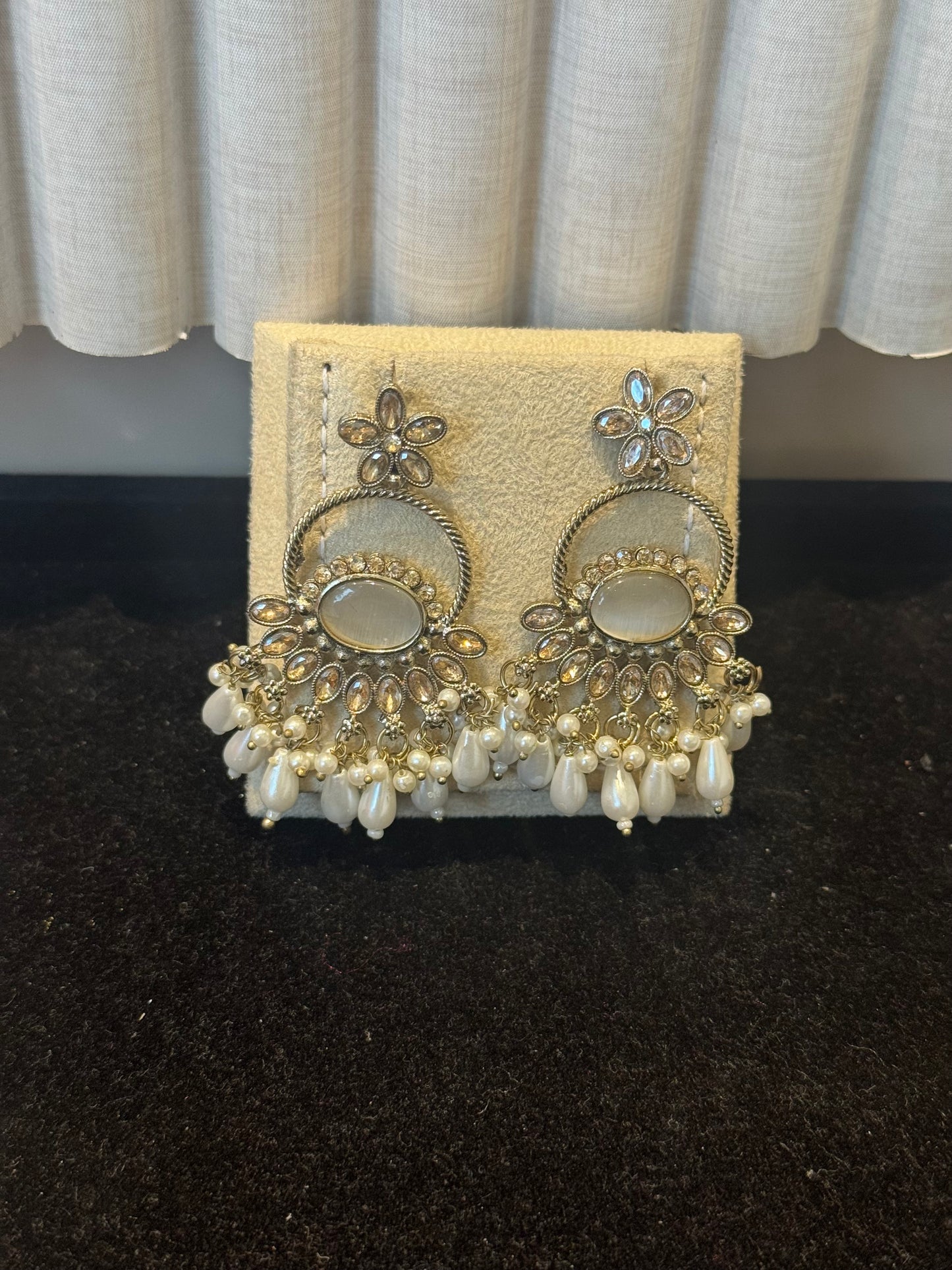 Statement drop earings