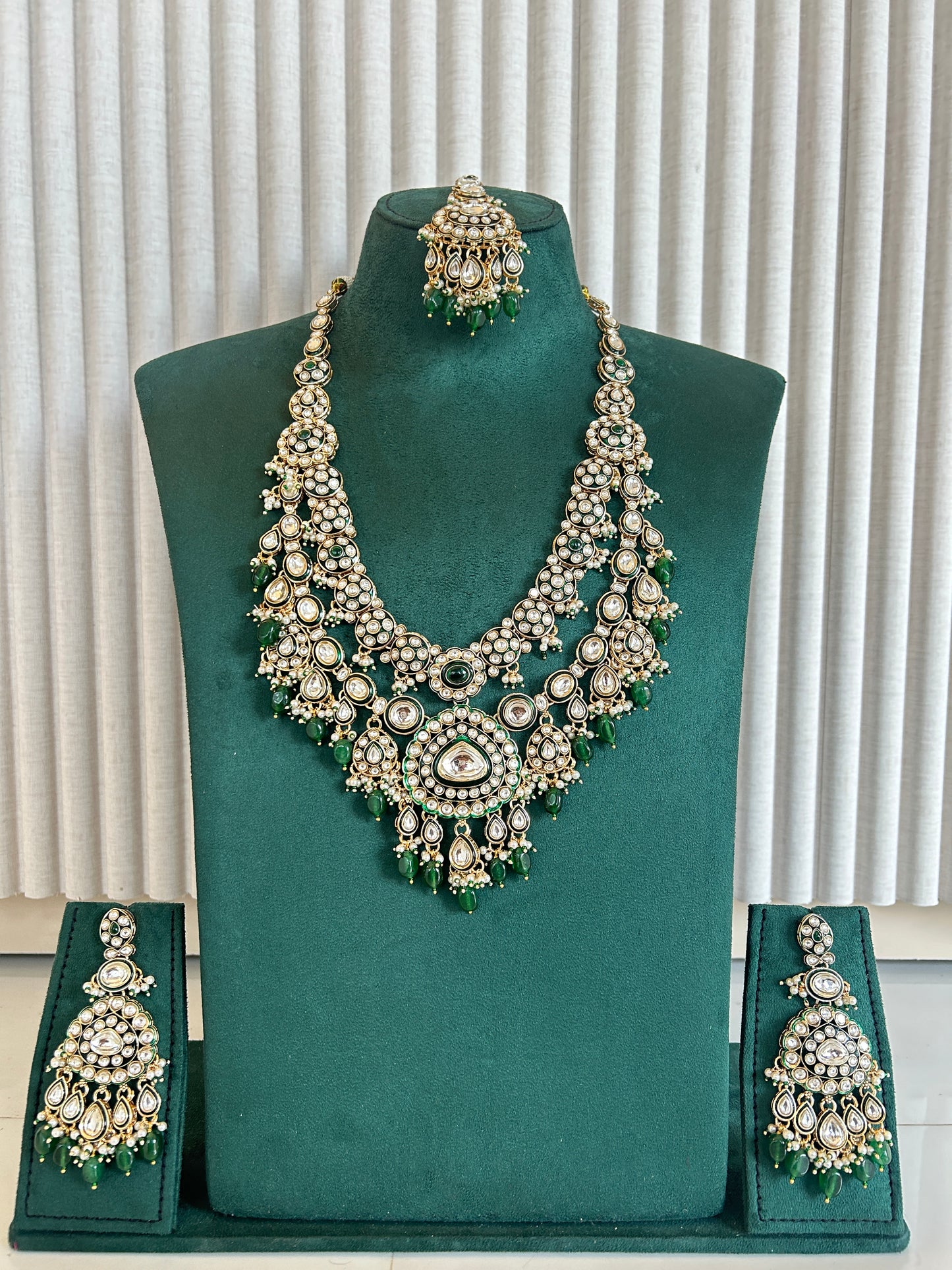R Rental Jewellery