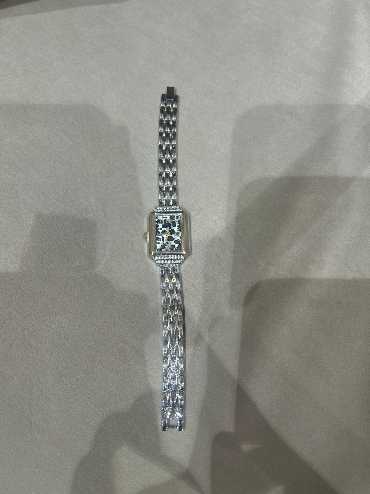 Pearl hour watch
