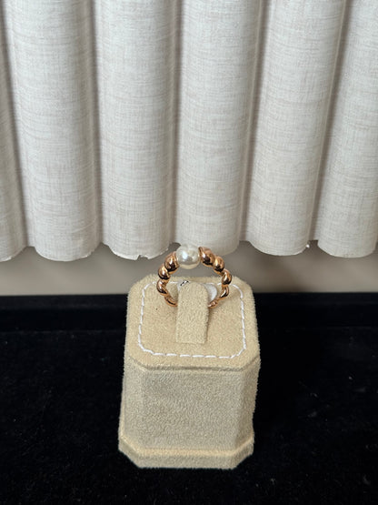 Rose gold ring