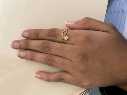 Clover ring
