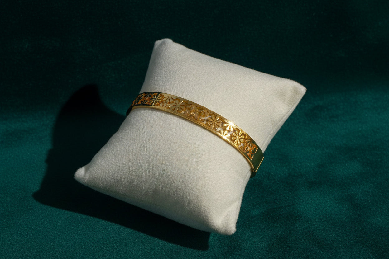 Daisy Bangle Gold