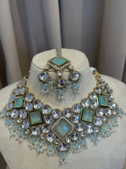 Rental jewellery poder blue