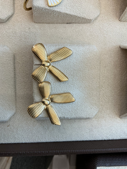 Bow earing
