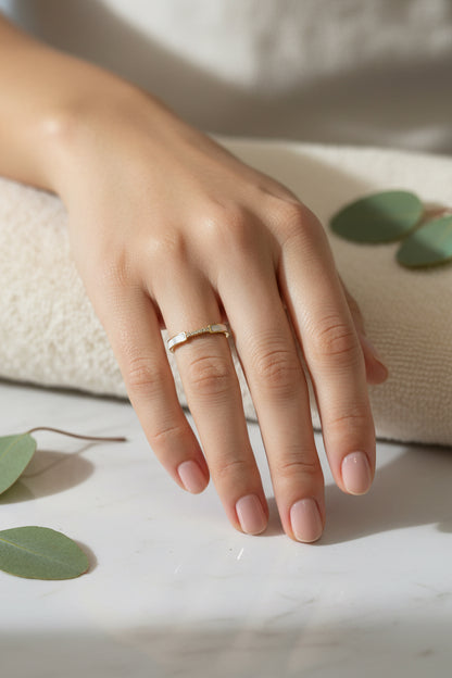 ✨ Velora Ring