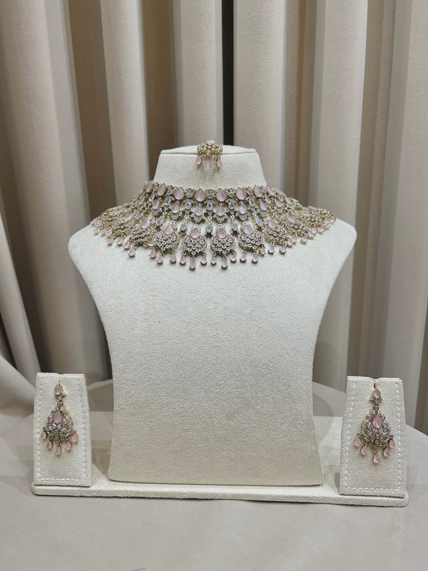 Ad Rental jewellery
