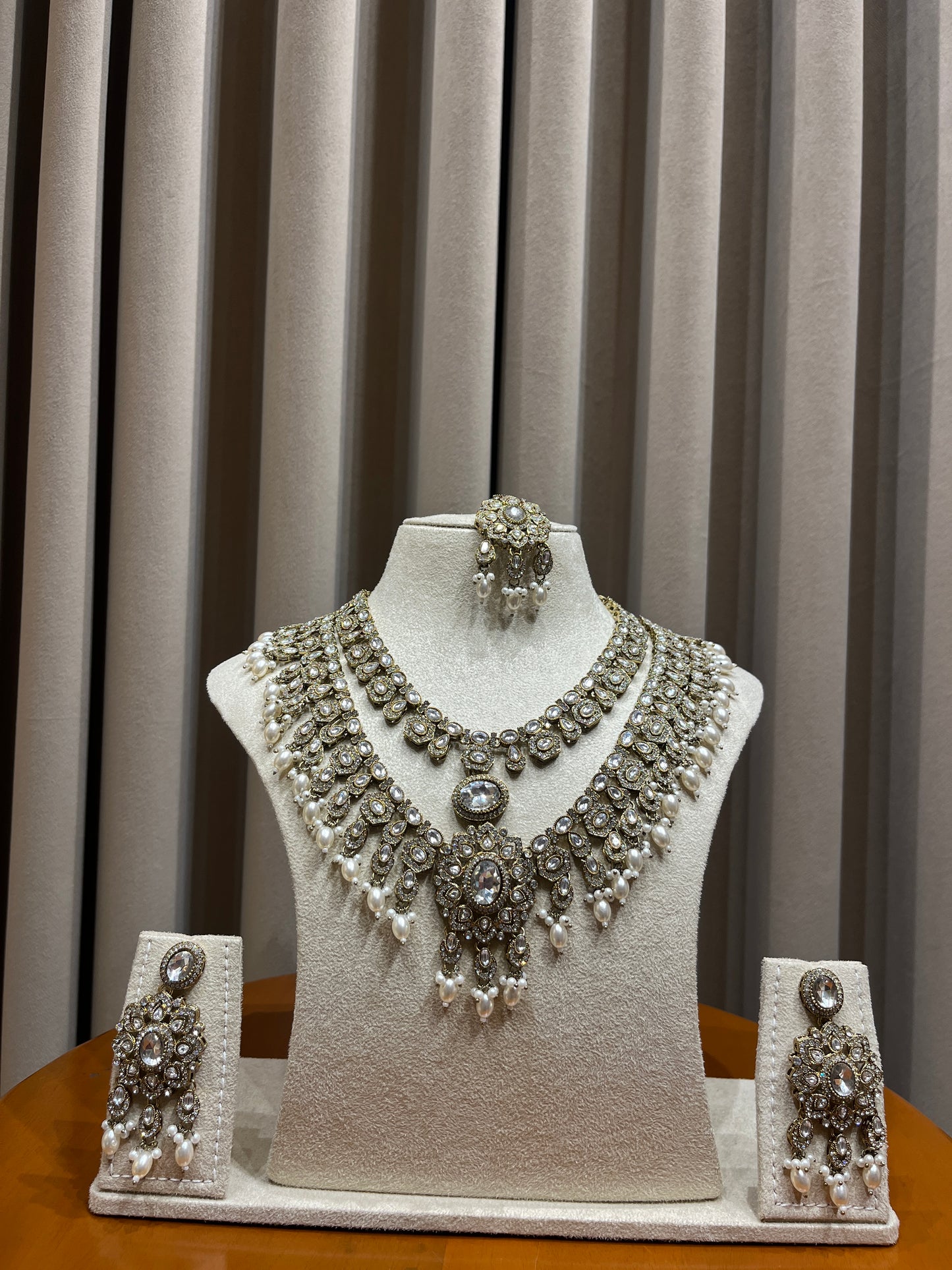 Rental jewellery