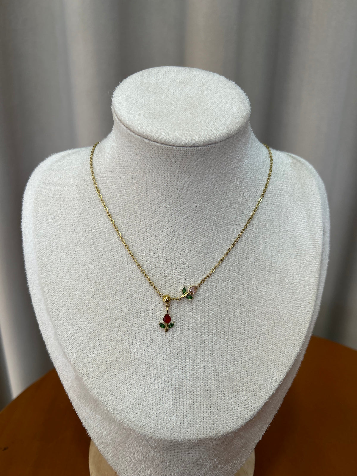 Tulip necklace