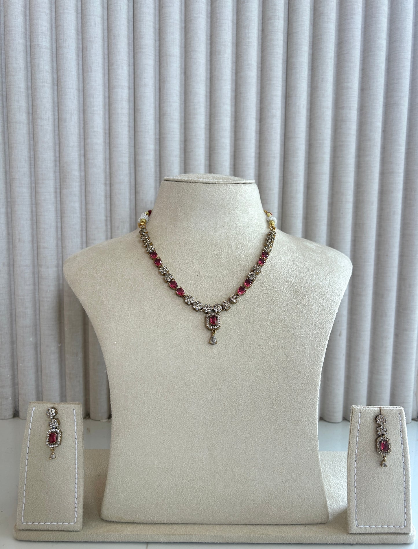 R Rental Jewellery