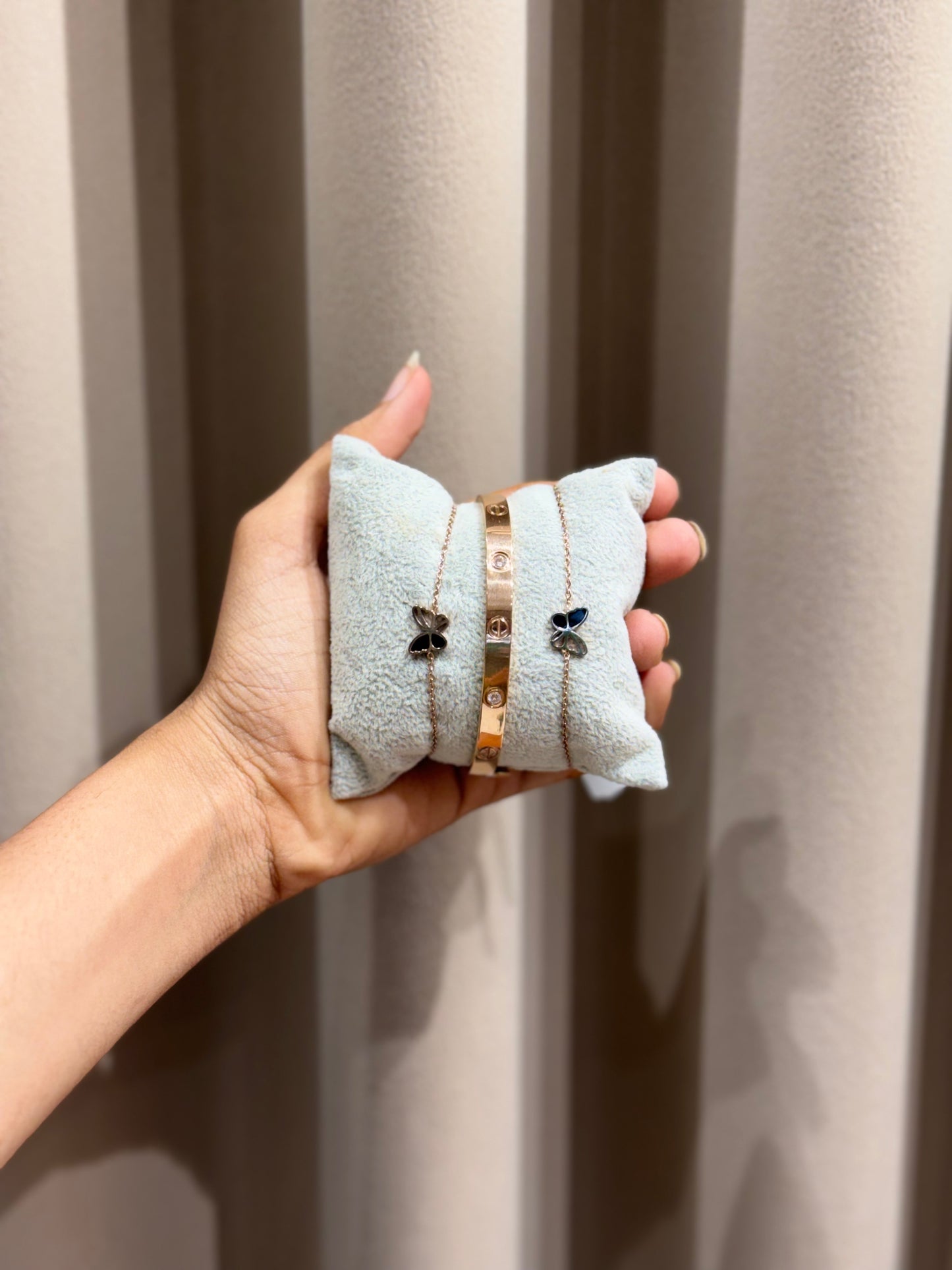 Rose gold stack