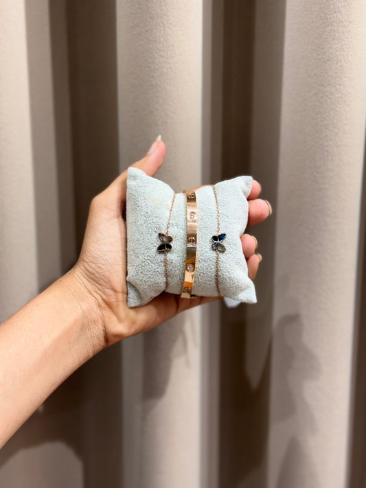 Rose gold stack