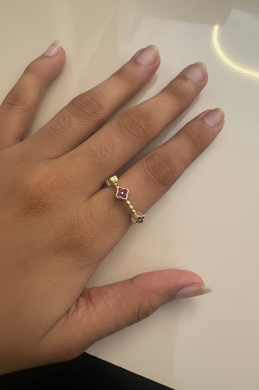 Clover ring