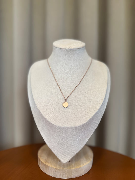 Flower pendant necklace