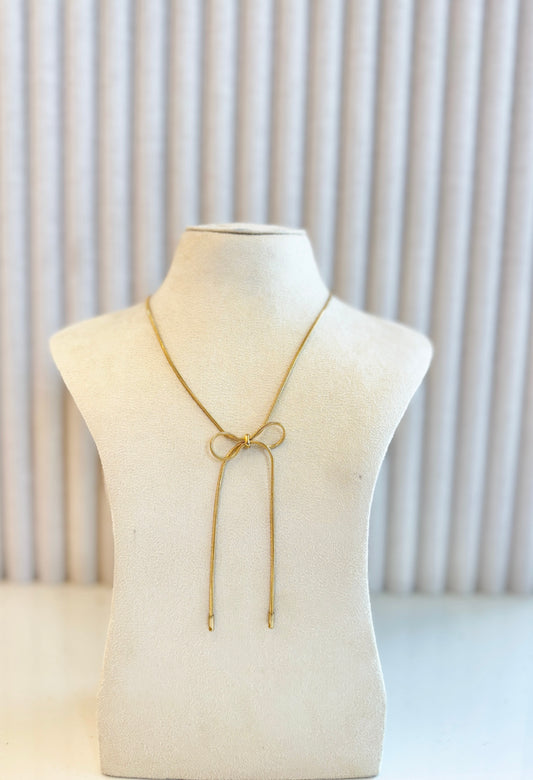 Bow chain necklace