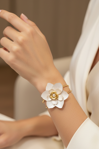 Cuff bangle