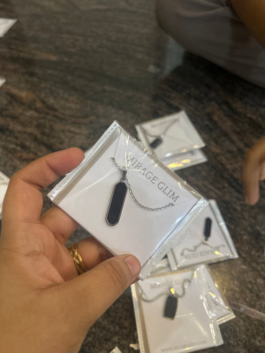 Noir Drop Pendant
