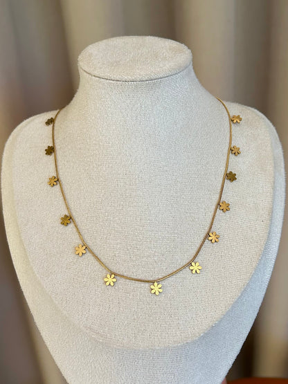Flower charm necklace