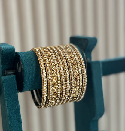 Flower with stone bangle set