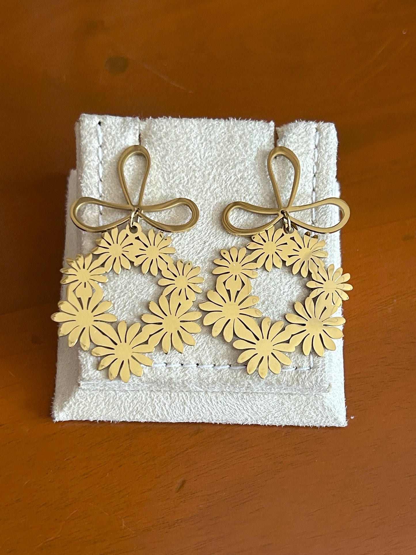 Daisy Bow Earrings