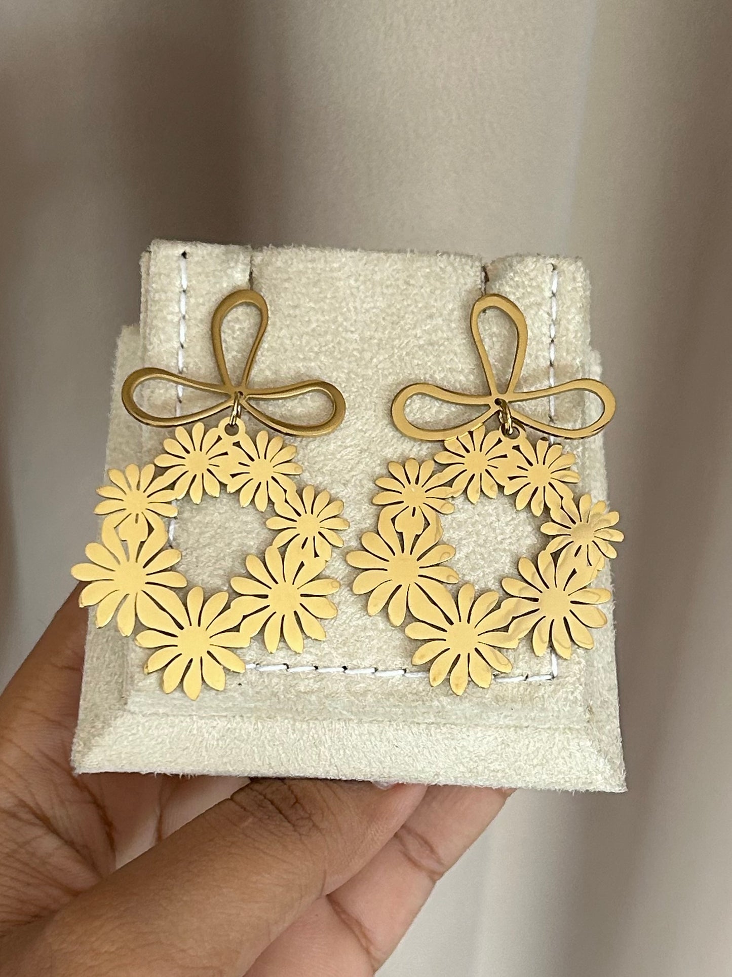 Daisy Bow Earrings