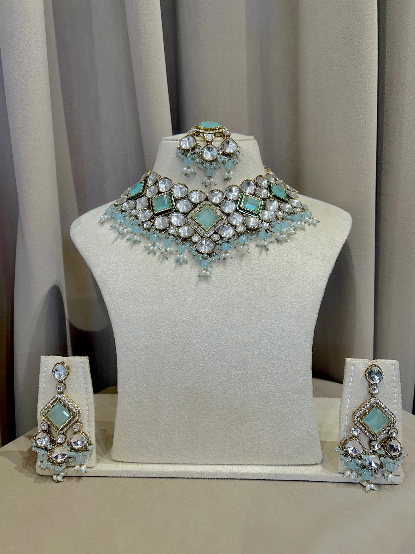 Aqua Royale Statement Choker Set