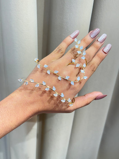 Aurelia Hand Cuff