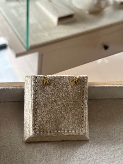 Bow earring