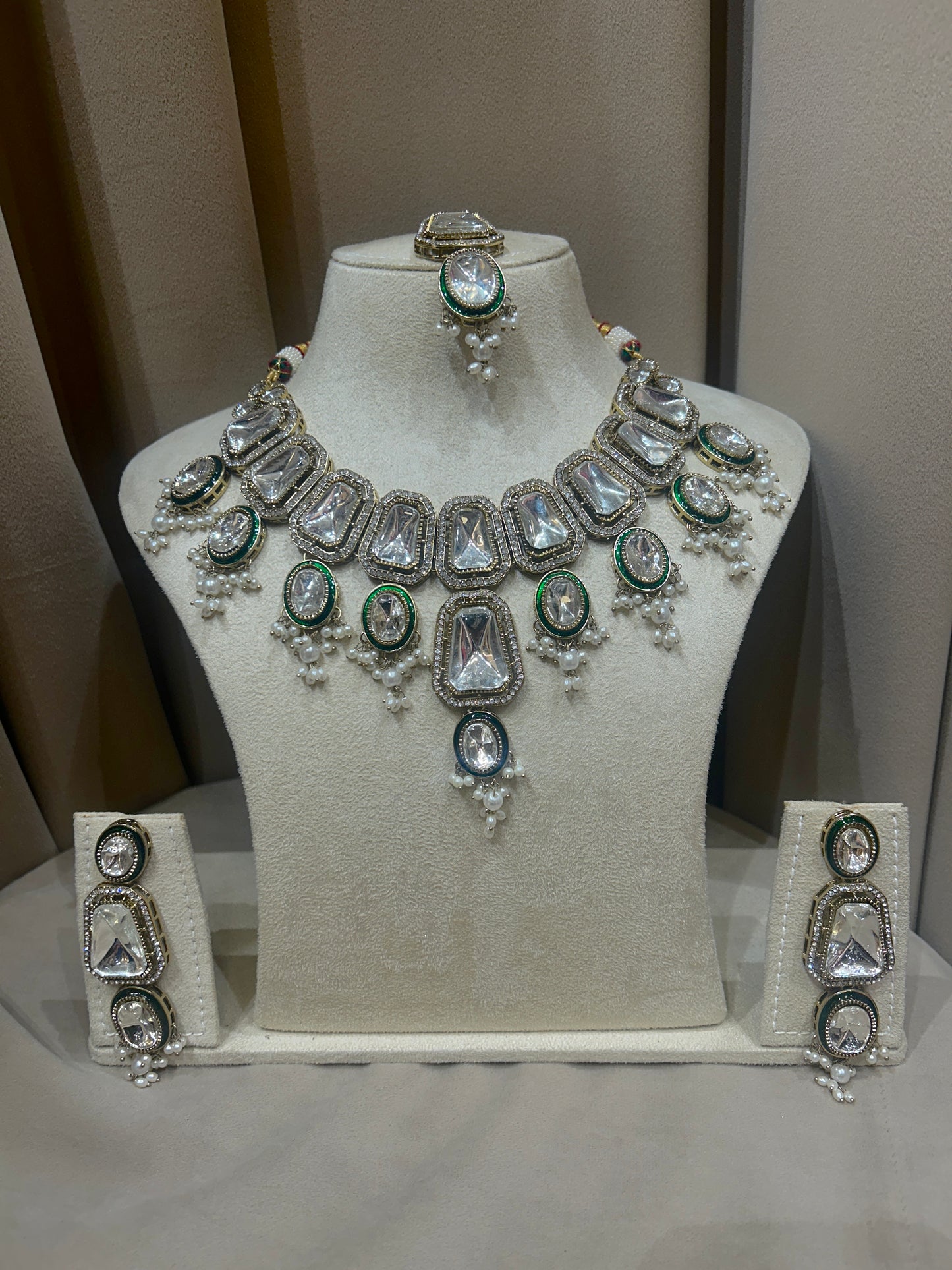 Rental jewellery