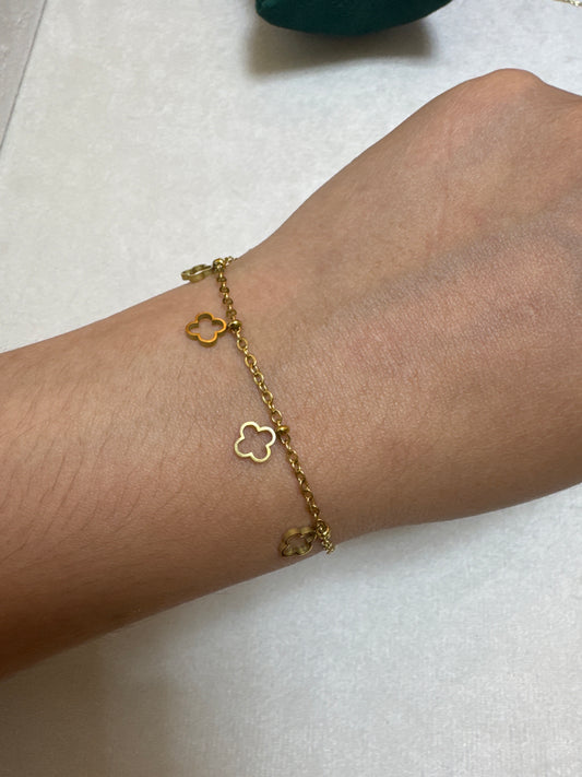 Gold Clover Charm Bracelet