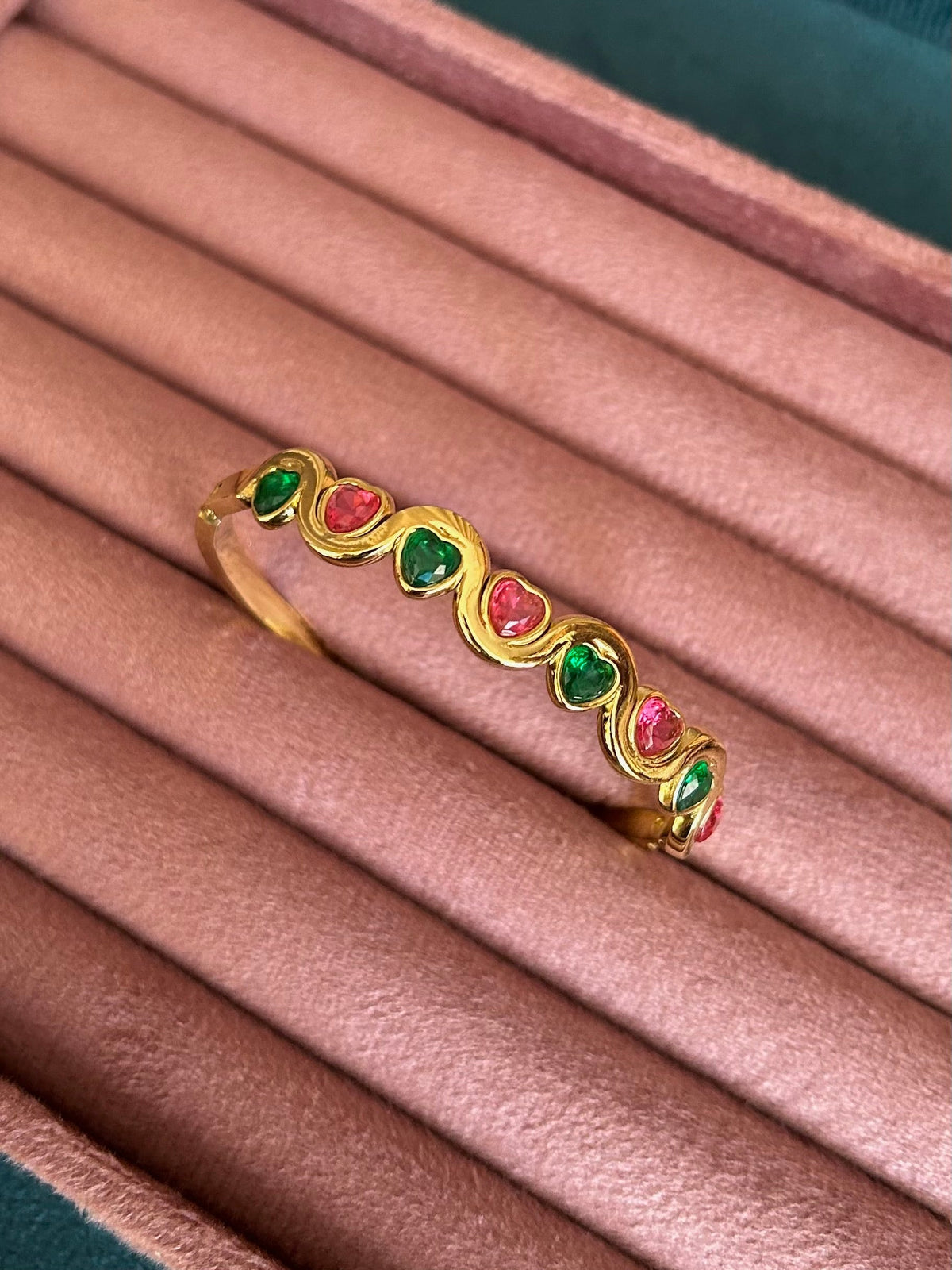 Golden Heart Eternity bangle