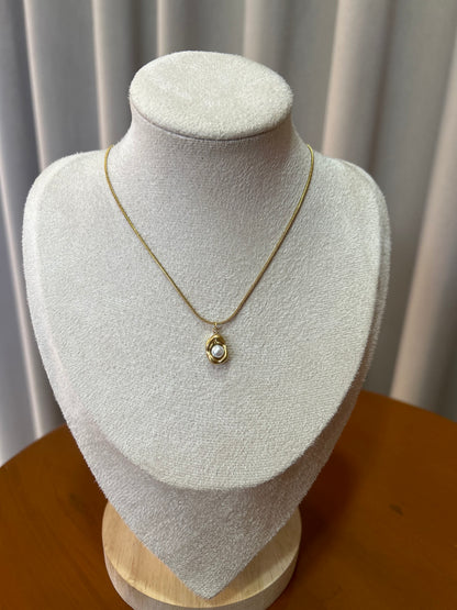 Amora necklace
