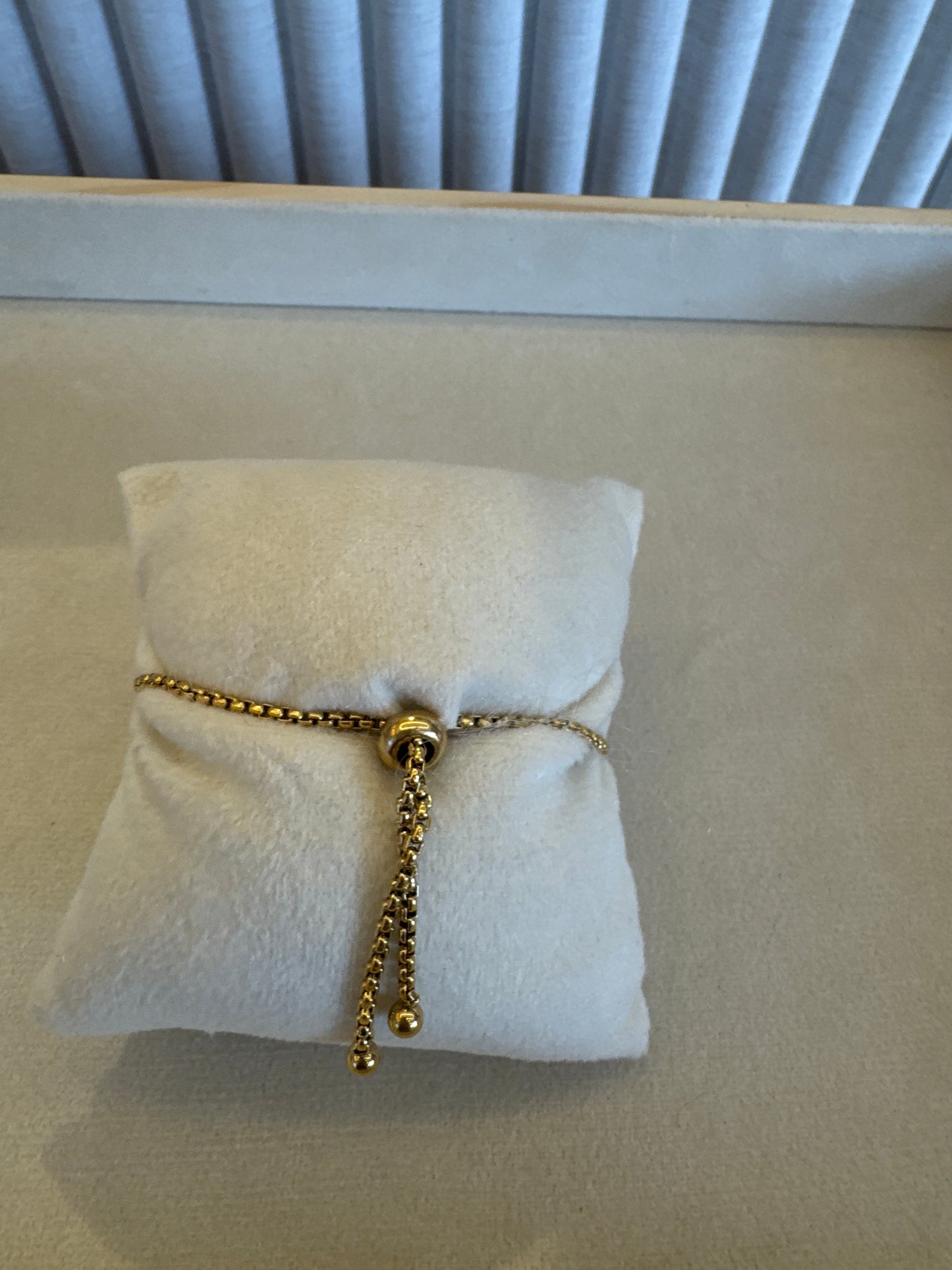Adjustale Flowers gold bracelet