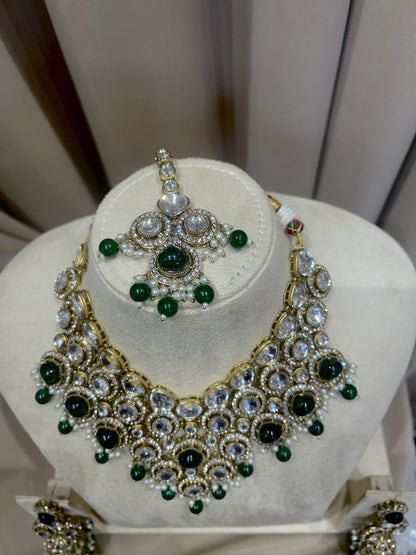 Rental jewellery green