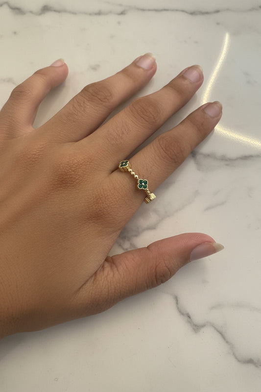 Clover ring