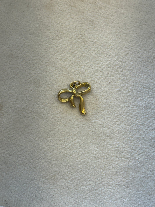 Bow charm