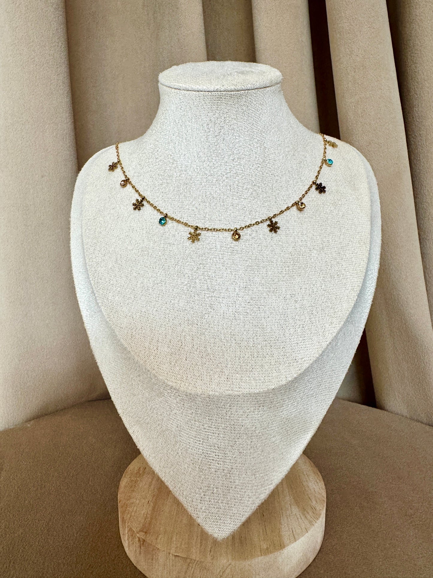 Multi coloured snow necklace