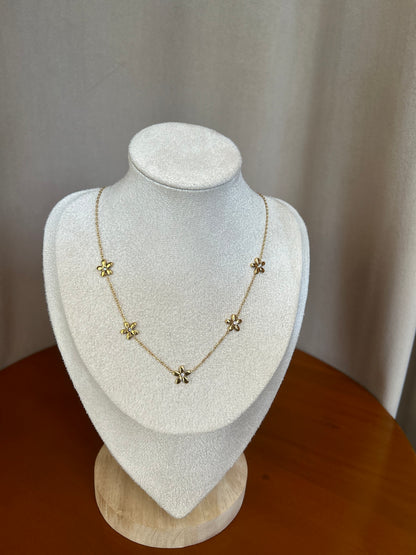 Flower necklace