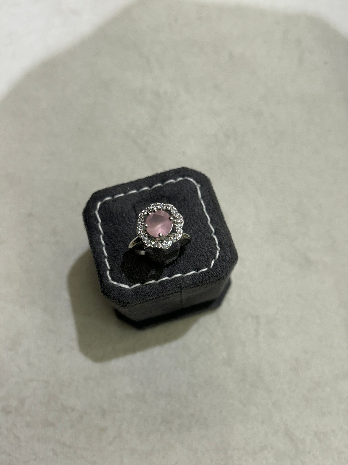 Ad ring pink stone