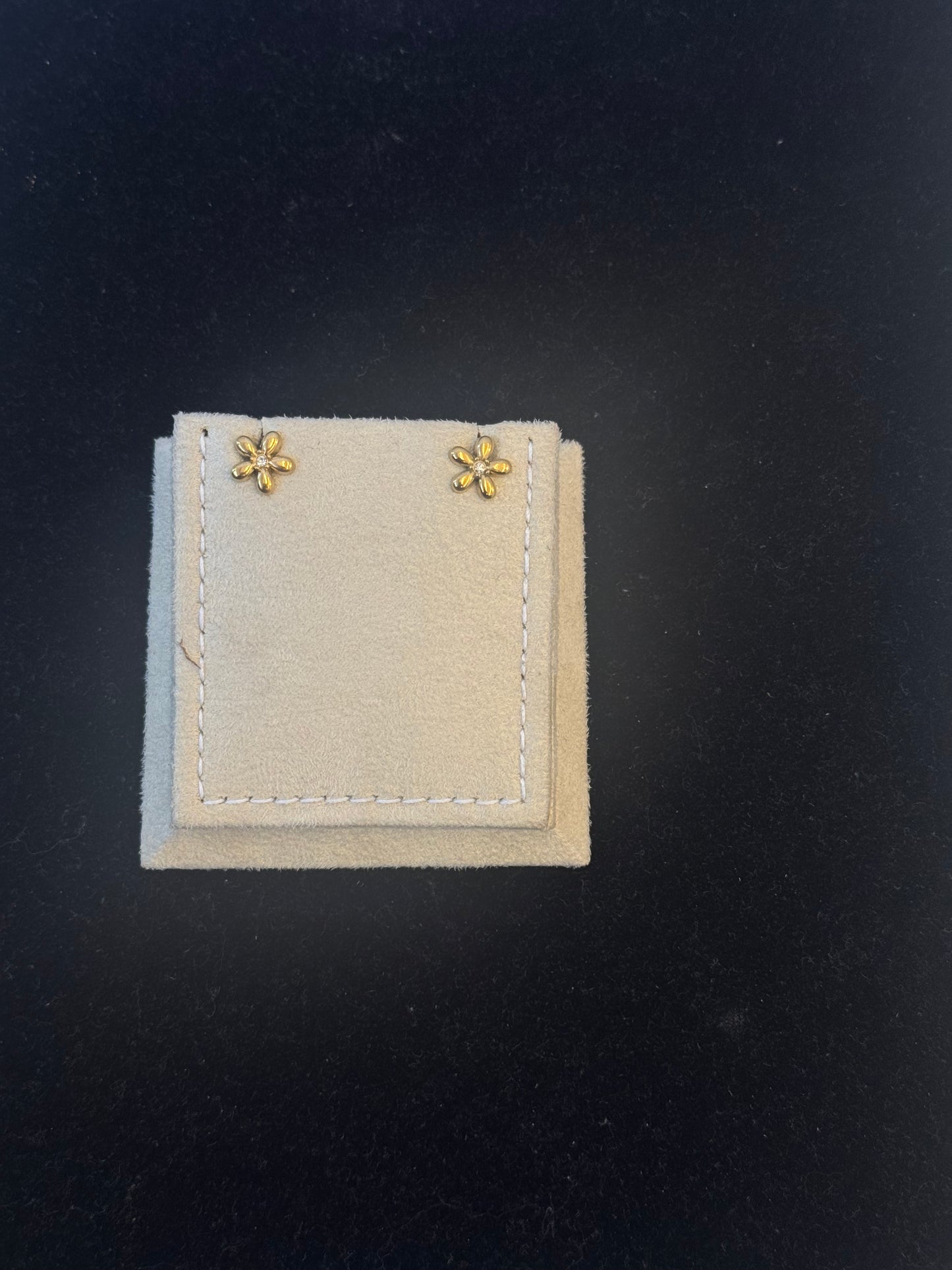 Flower earrings