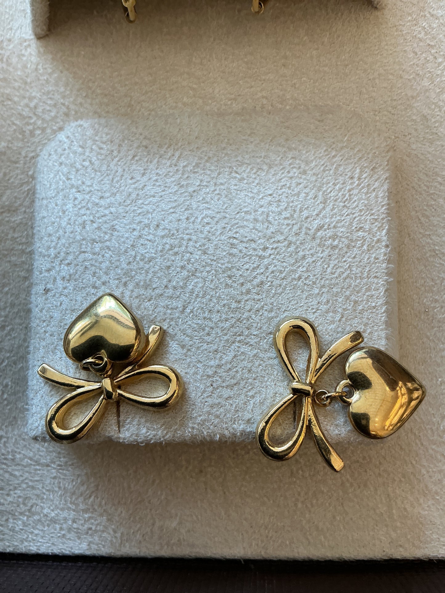 Heart earing
