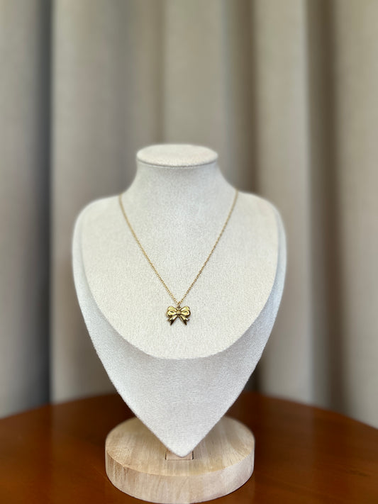Bow necklace