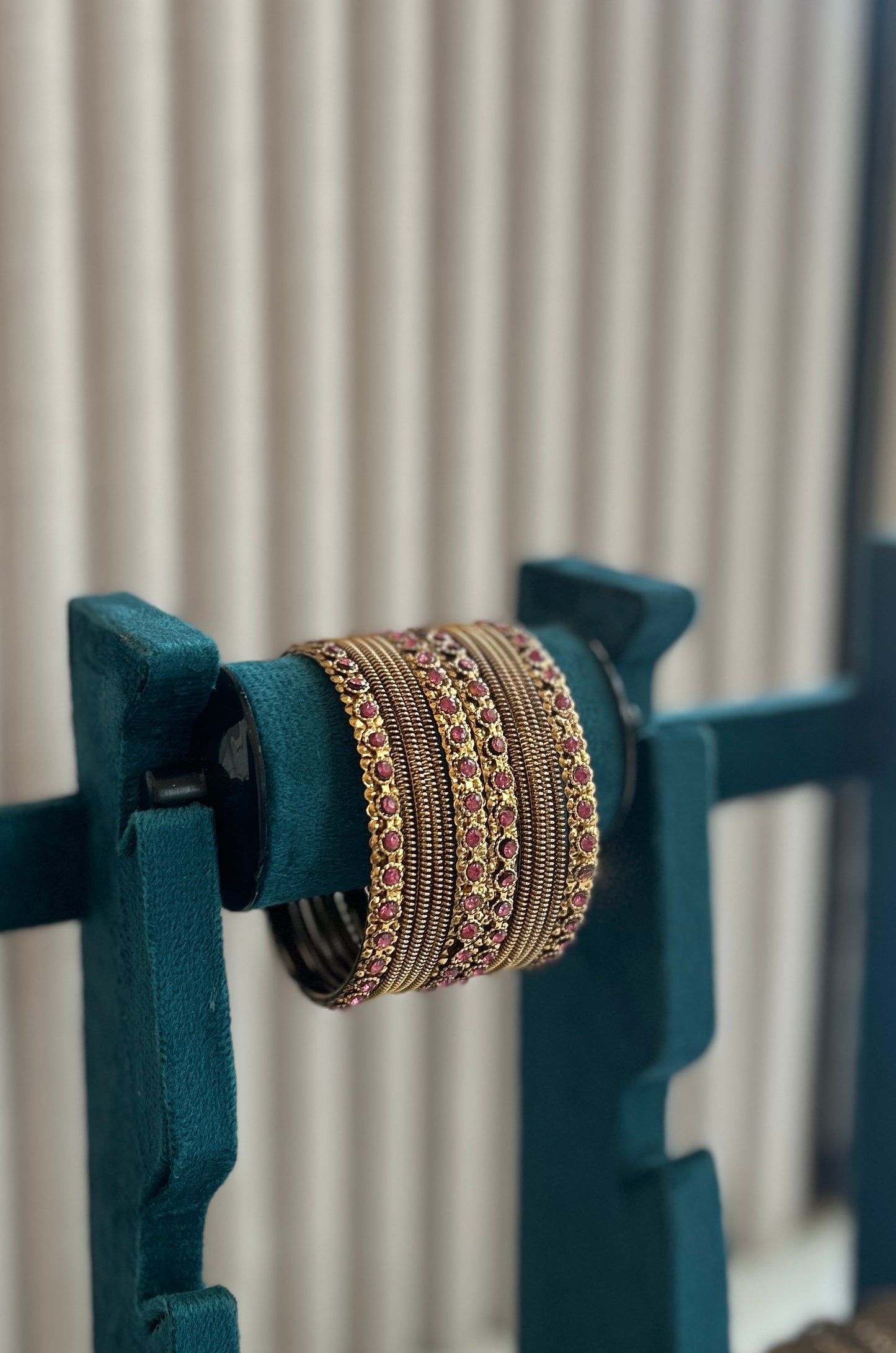 Crimson bangle set