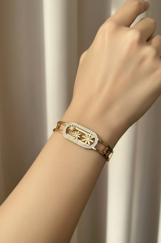 Lilly flowers bangle