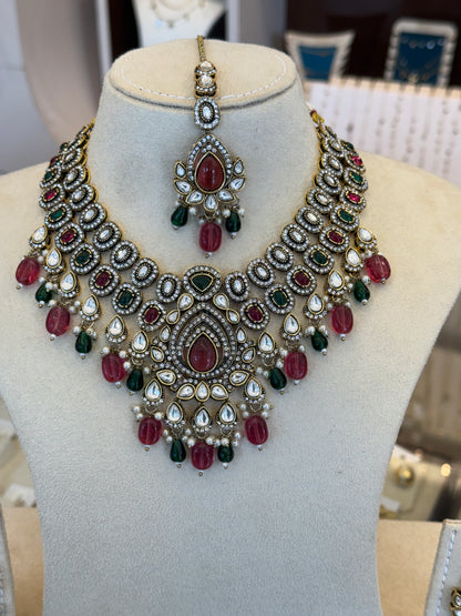 Rental Bridal Maroon Green Chokker Necklace